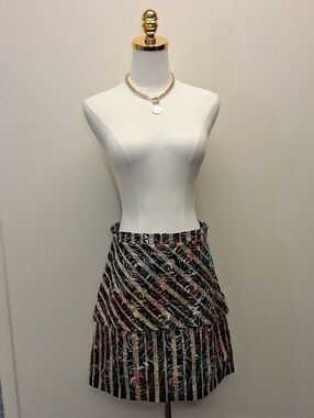 Save The Queen Multicolor Printed Tiered Mini Skirt Size Small